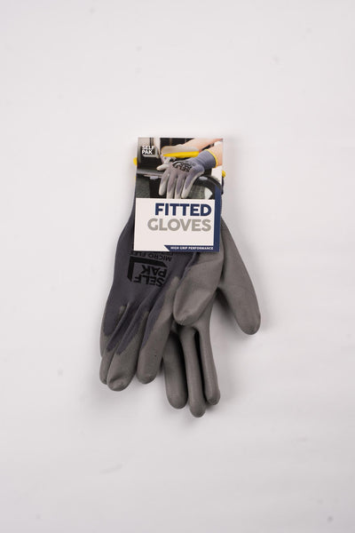 fitted gloves 